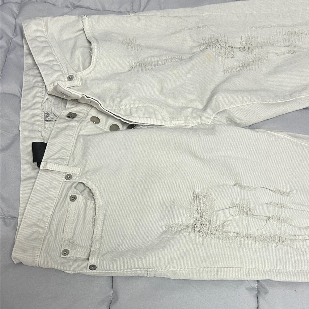 Dior Men's Slim Ripped Jeans in Off-White - Picture 7 of 9